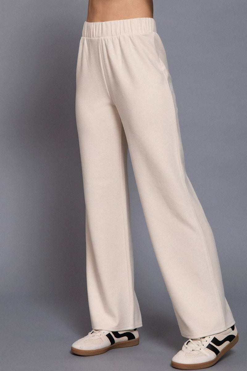 Crema Soft Knit Set